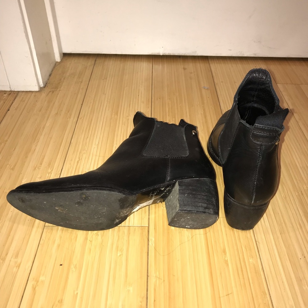 TOPSHOP Margot Chelsea Boot - Picture 6 of 6